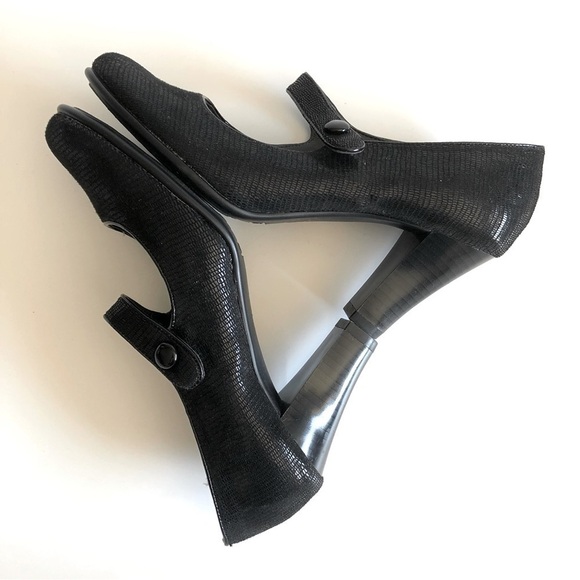 Aerosoles Role Through Black Lizard Mary Jane Pumps - Picture 7 of 15